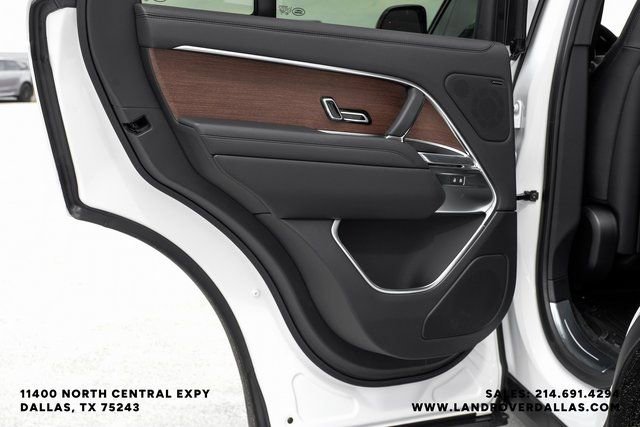 New 2026 Land Rover Range Rover SE image 47