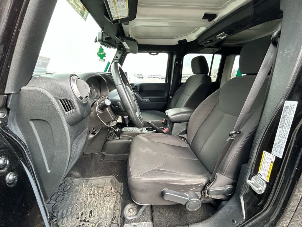 Used 2016 Jeep Wrangler Unlimited Willys image 10
