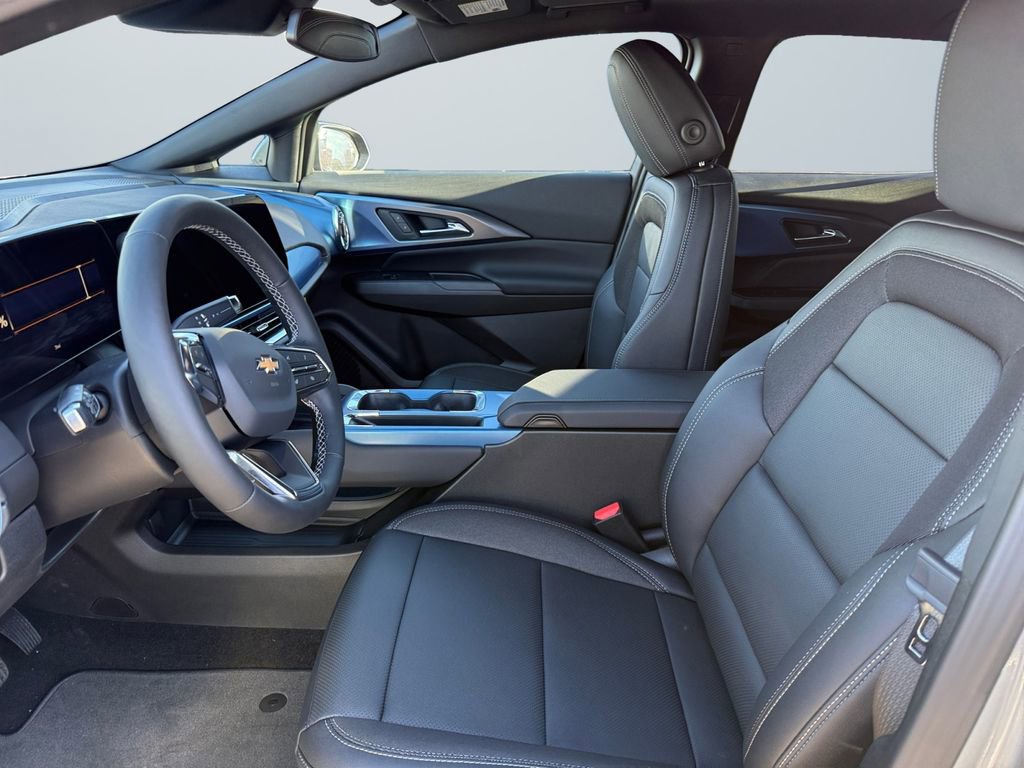 New 2026 Chevrolet Equinox EV LT image 9