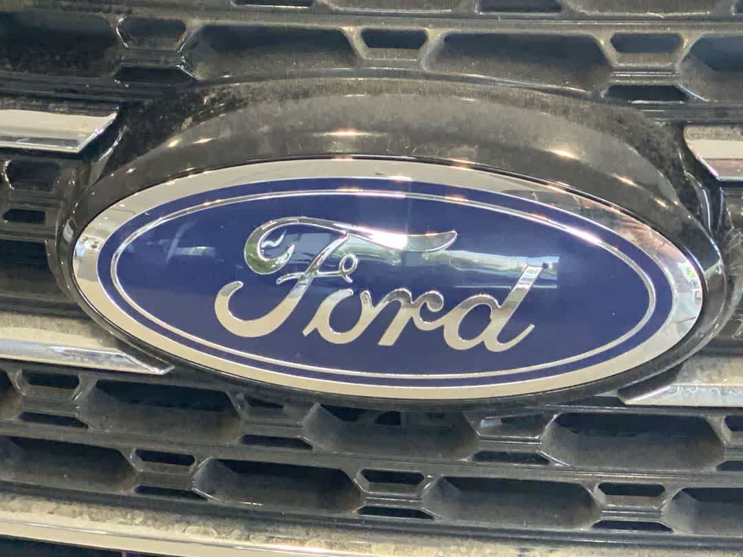 Used 2020 Ford Explorer XLT w/ Equipment Group 202A AWD/4WD image 10