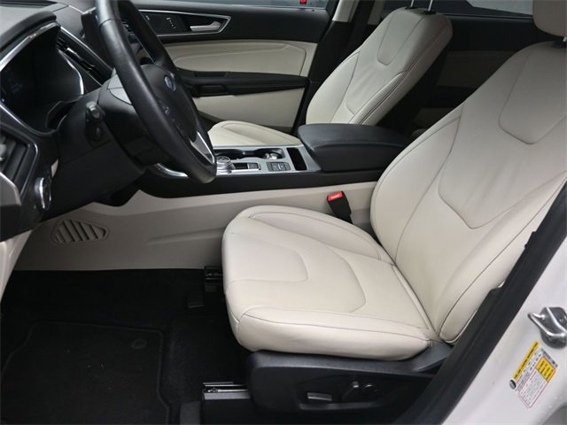 Used 2021 Ford Edge Titanium image 18