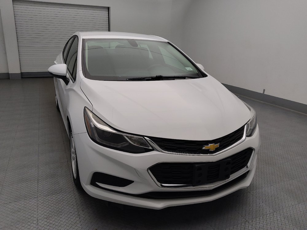 Used 2018 Chevrolet Cruze LT FWD image 14
