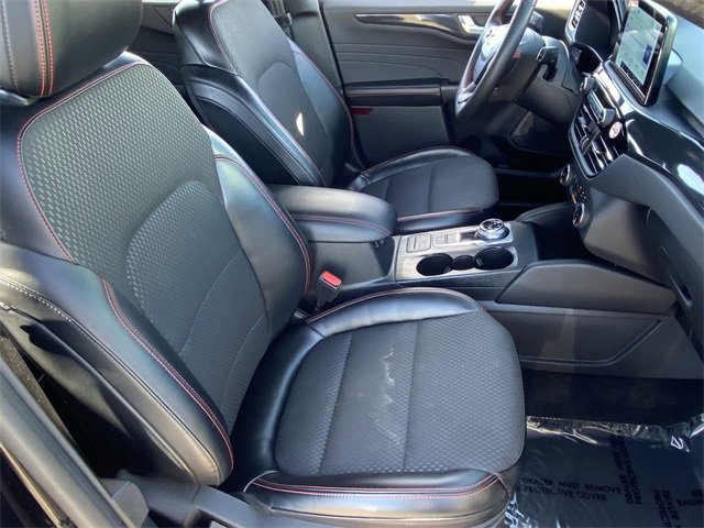 Used 2023 Ford Escape ST-Line image 12
