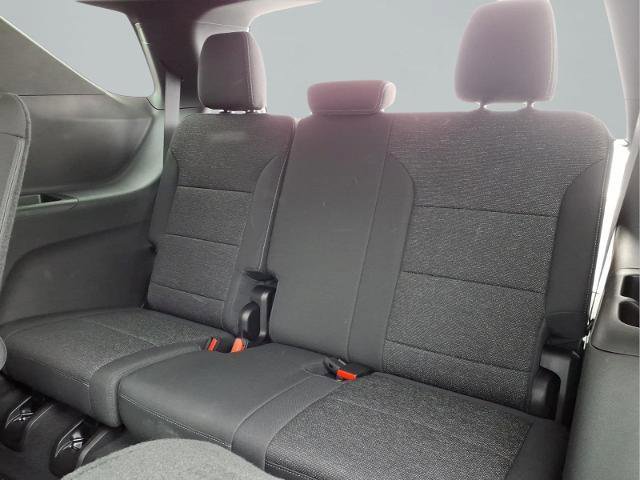Used 2025 Chevrolet Traverse LT w/ Driver Confidence Package FWD image 21