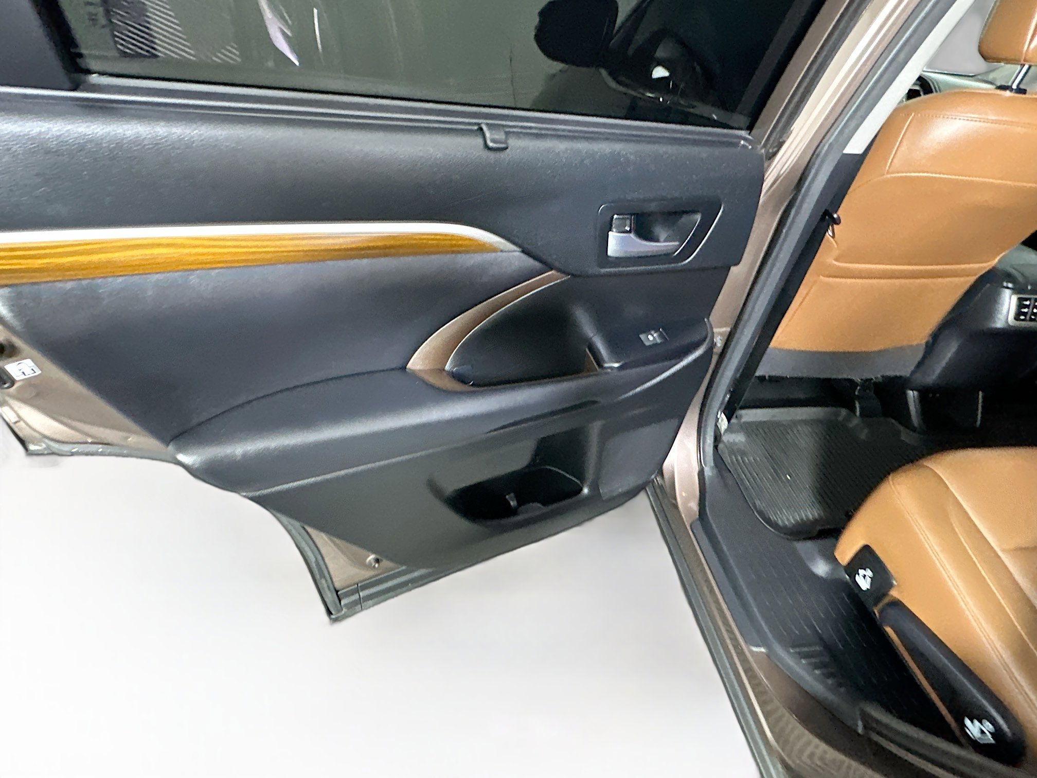 Used 2018 Toyota Highlander Limited Platinum image 27