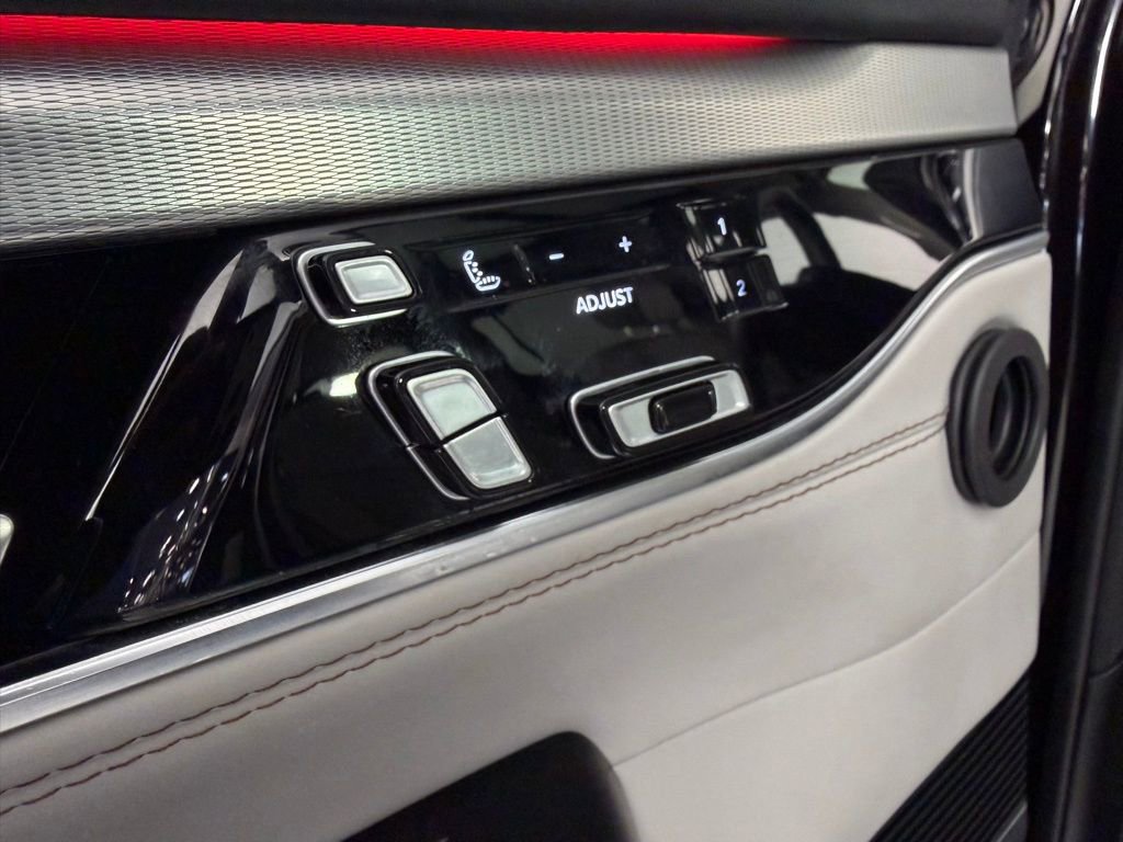 Used 2023 Jeep Grand Wagoneer Series II w/ Flexible Seating Group AWD/4WD image 27