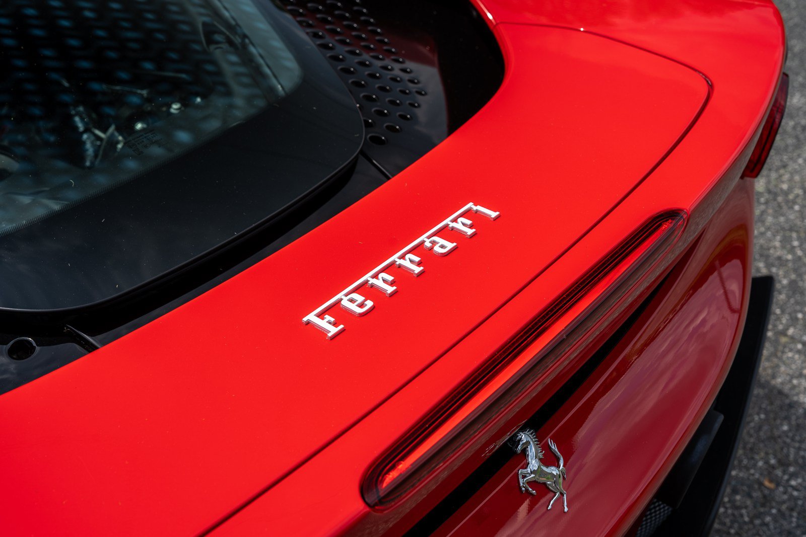 Used 2022 Ferrari SF90 Stradale AWD/4WD image 16