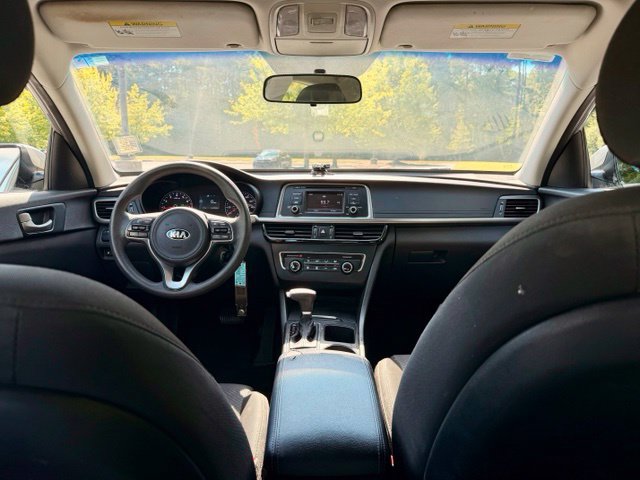 Used 2017 Kia Optima LX FWD image 24