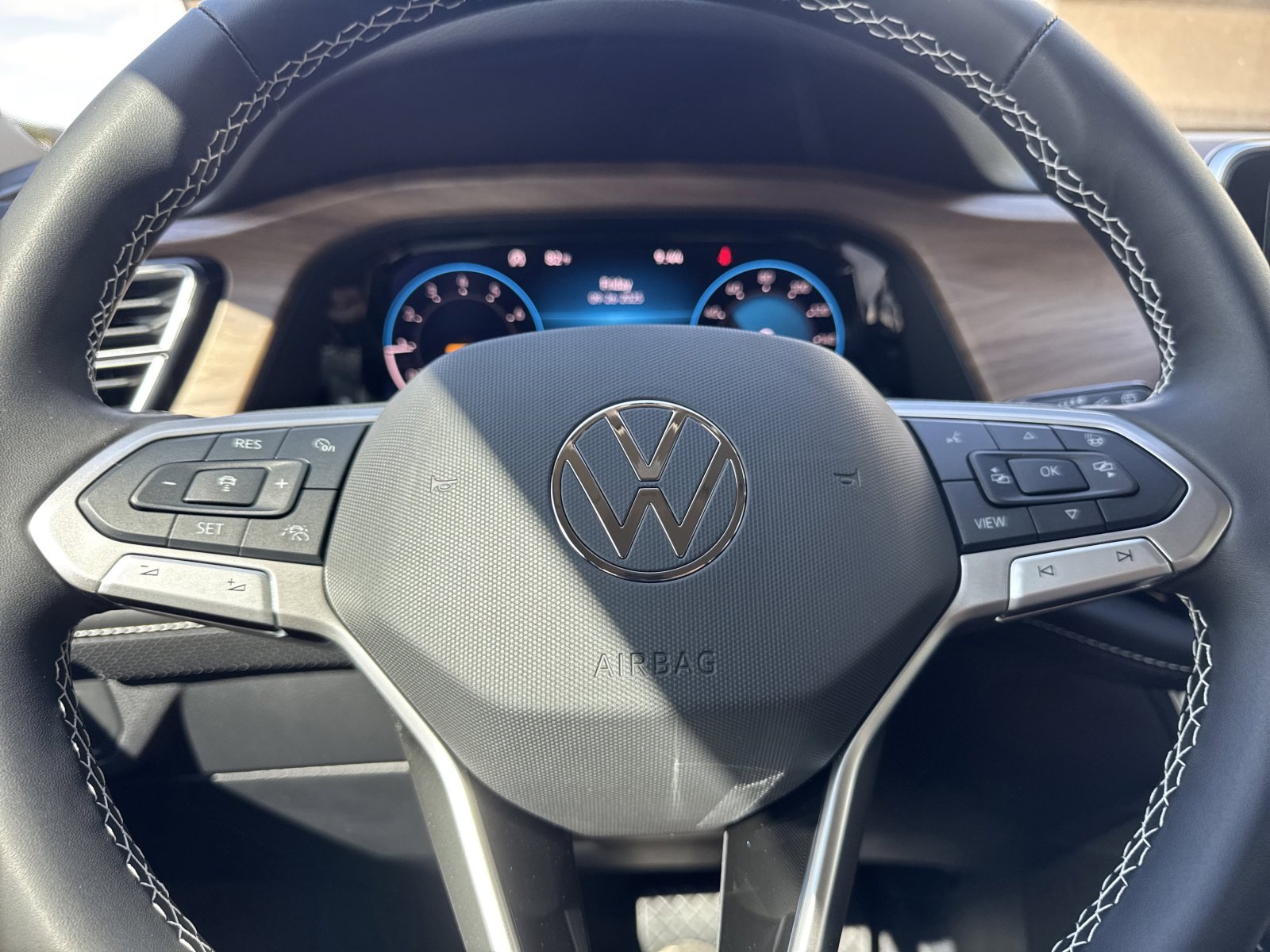 New 2026 Volkswagen Atlas SE image 30