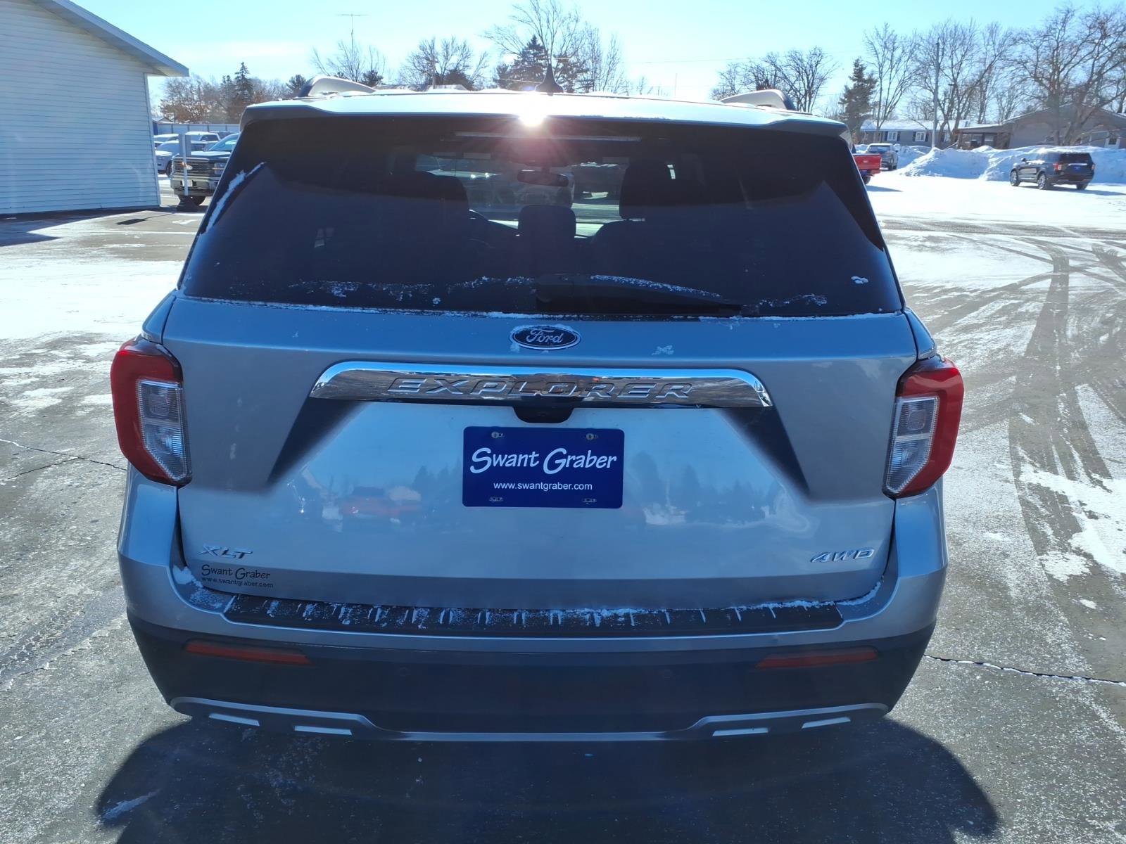 Certified 2024 Ford Explorer XLT w/ Equipment Group 202A AWD/4WD image 5