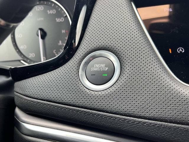 Certified 2025 Cadillac XT5 Luxury w/ LPO, Floor Liner Package FWD image 29
