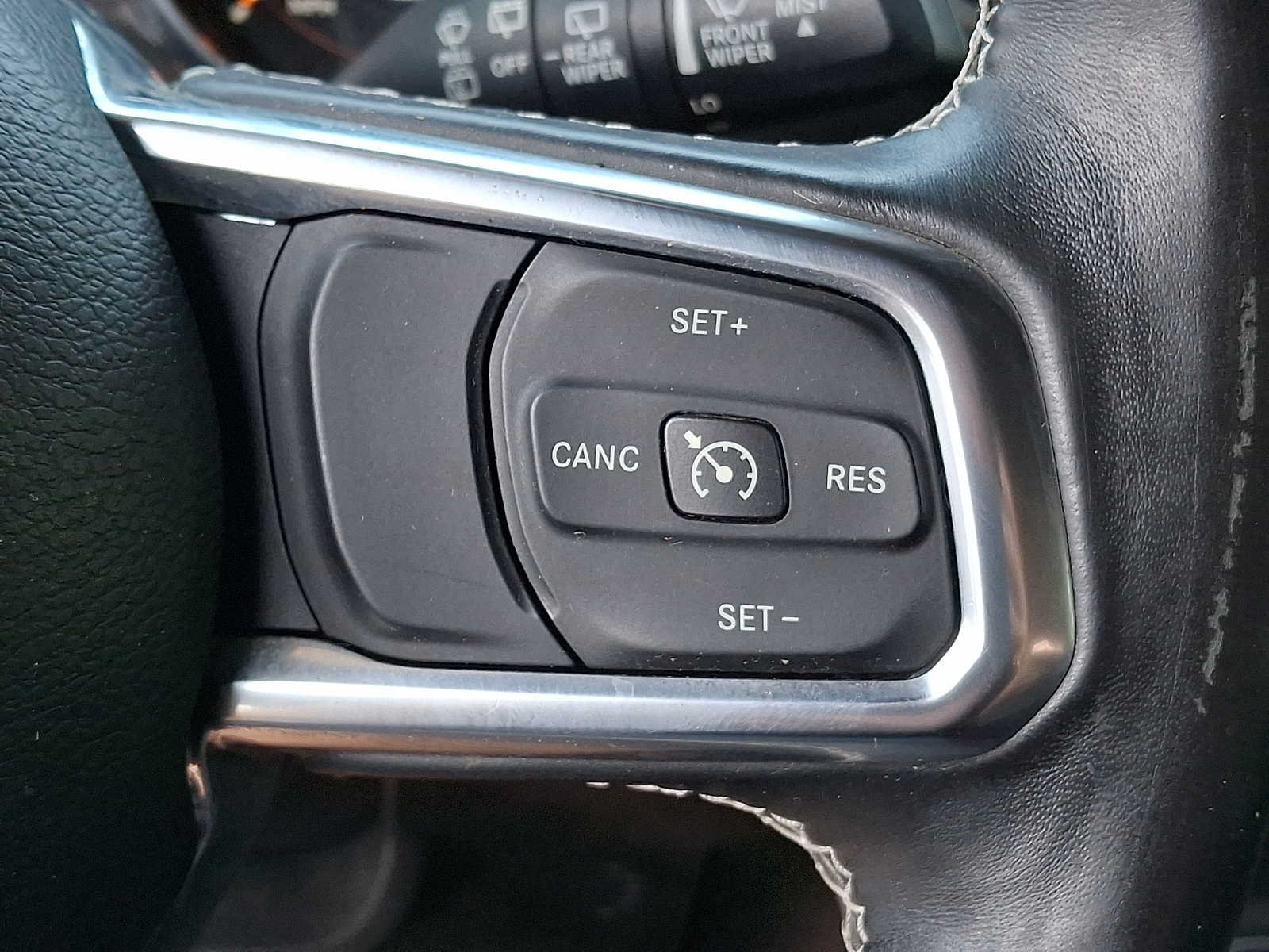 Used 2018 Jeep Wrangler Unlimited Sahara AWD/4WD image 19