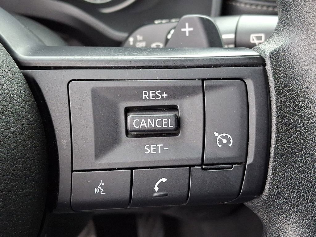 Used 2023 Nissan Rogue S image 21