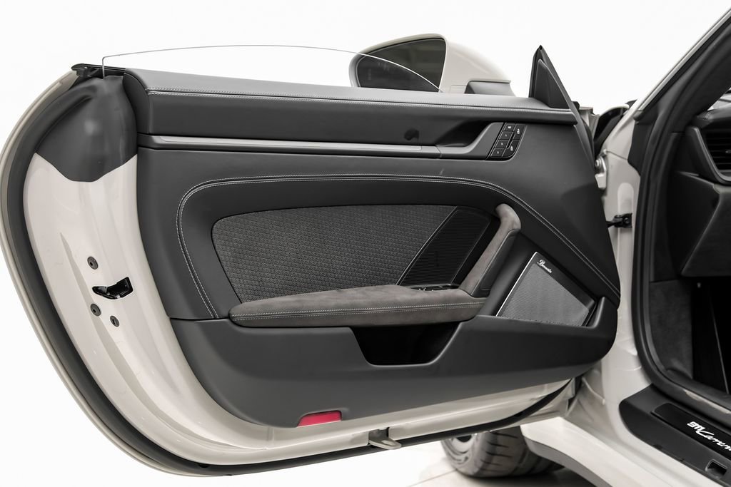 Used 2025 Porsche 911 Carrera 4 GTS image 37