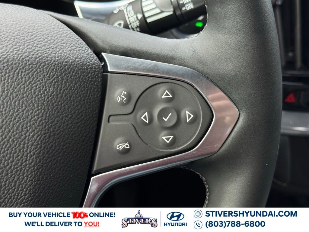 Used 2023 Chevrolet Traverse Premier image 37