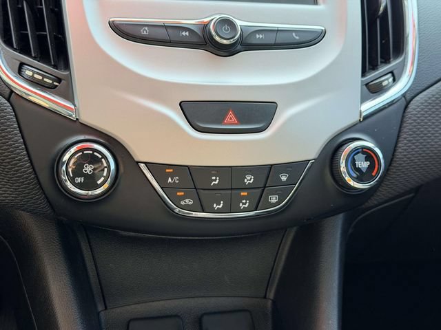 Used 2017 Chevrolet Cruze LS FWD image 21