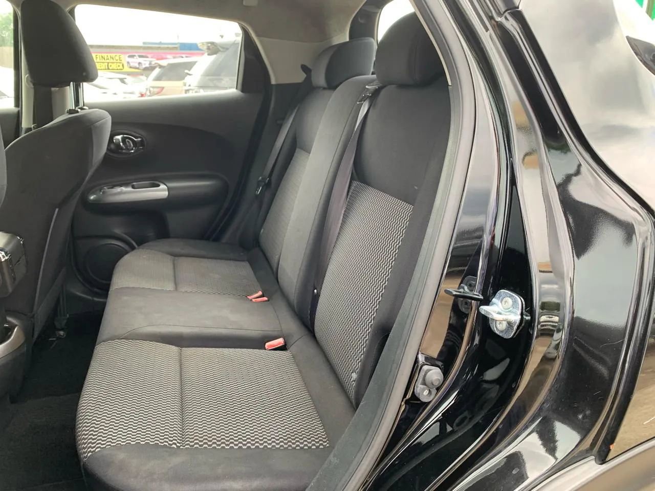Used 2015 Nissan Juke S FWD image 10