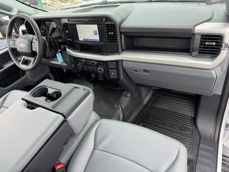 New 2026 Ford F250 XL w/ XL Chrome Package image 9