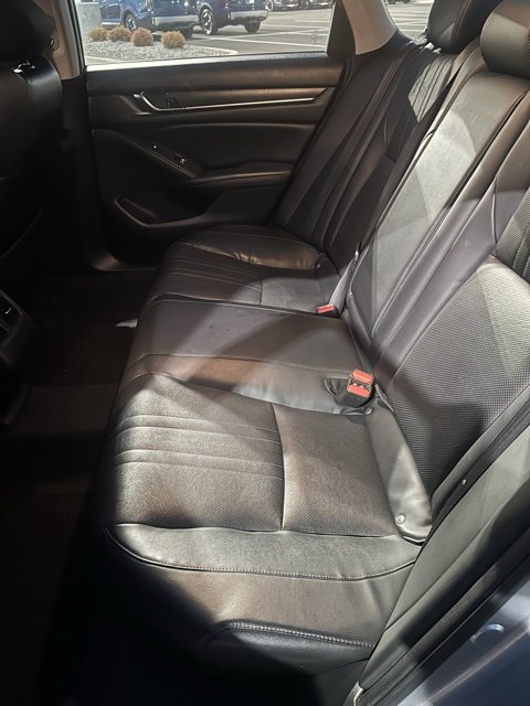 Used 2018 Honda Accord Touring image 11