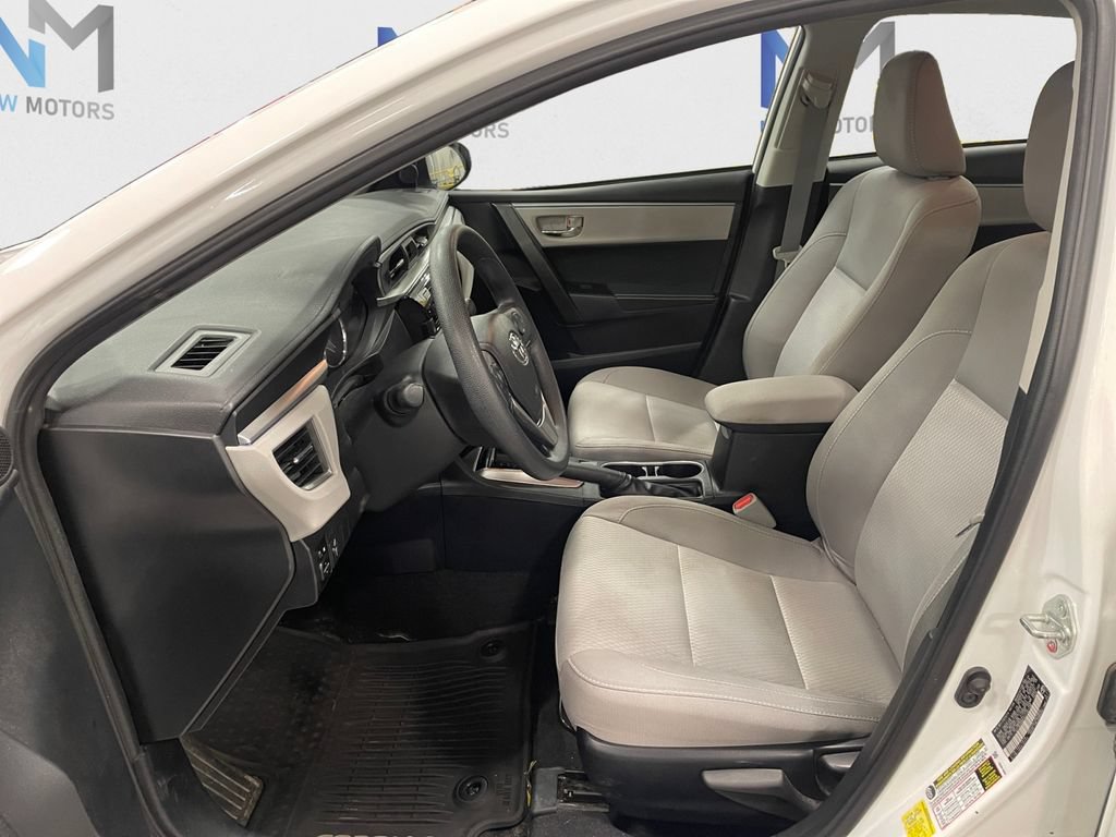 Used 2014 Toyota Corolla LE FWD image 9