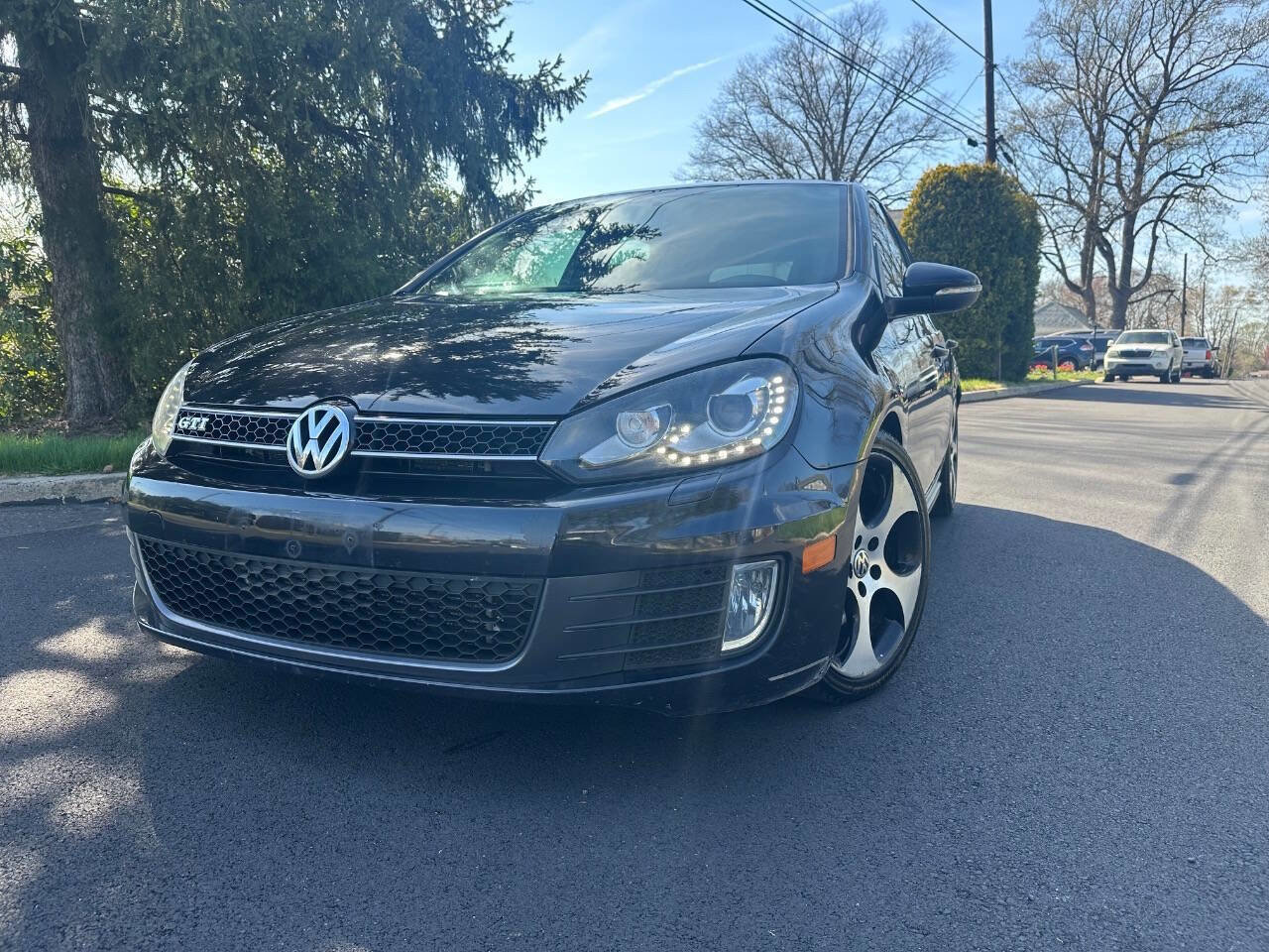 Used 2012 Volkswagen GTI 4-Door image 2