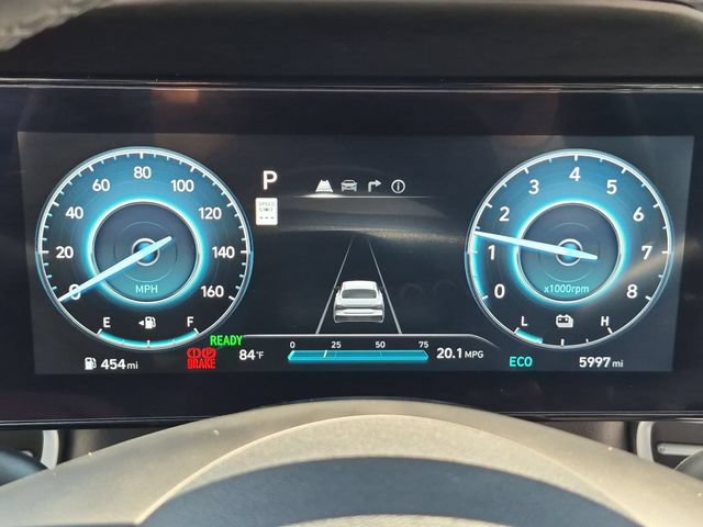 Used 2025 Hyundai Elantra Limited FWD image 19