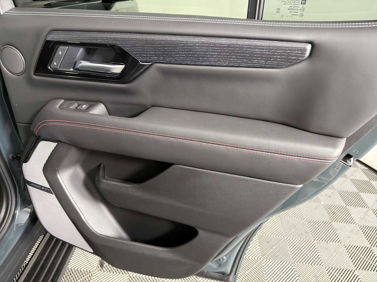 New 2026 GMC Yukon AT4 Ultimate AWD/4WD image 15