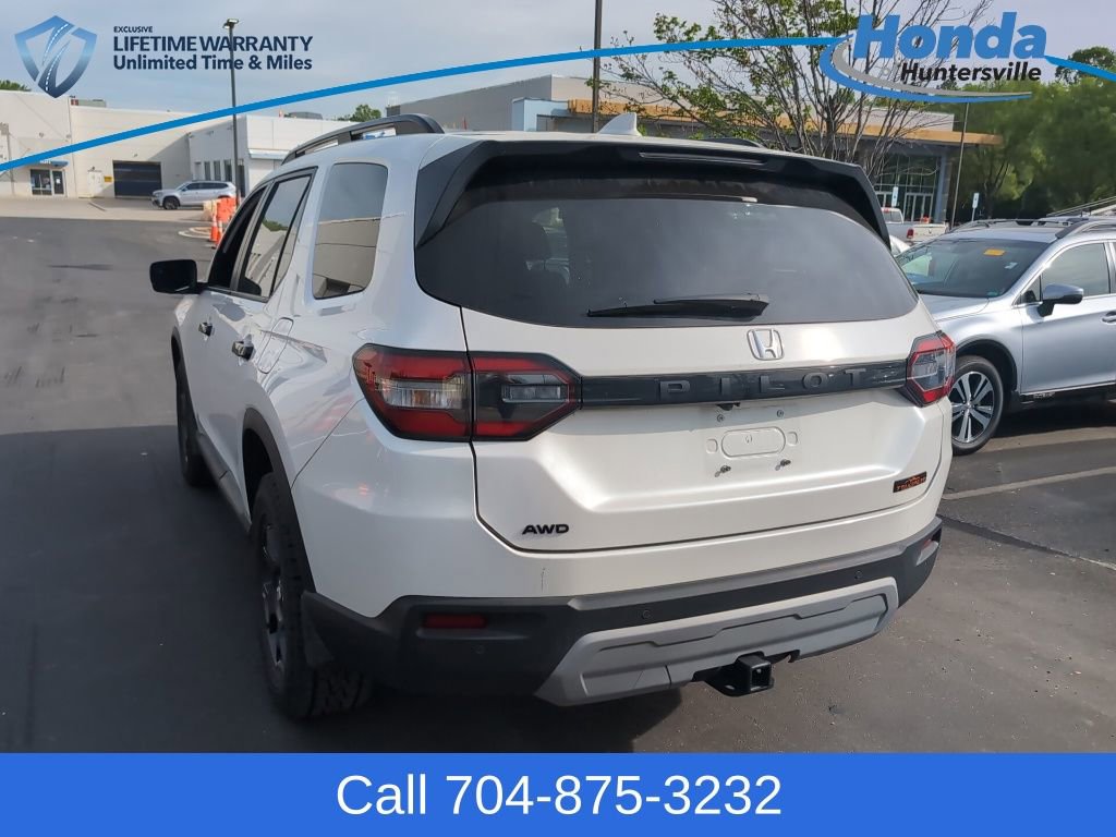 Used 2024 Honda Pilot TrailSport image 6