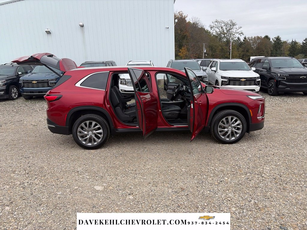Used 2026 Buick Enclave Preferred w/ Power Package FWD image 31