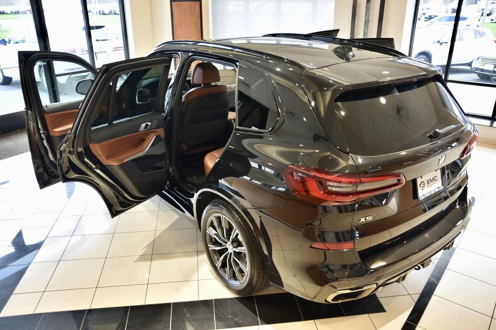 Used 2023 BMW X5 M50i w/ Executive Package AWD/4WD image 8