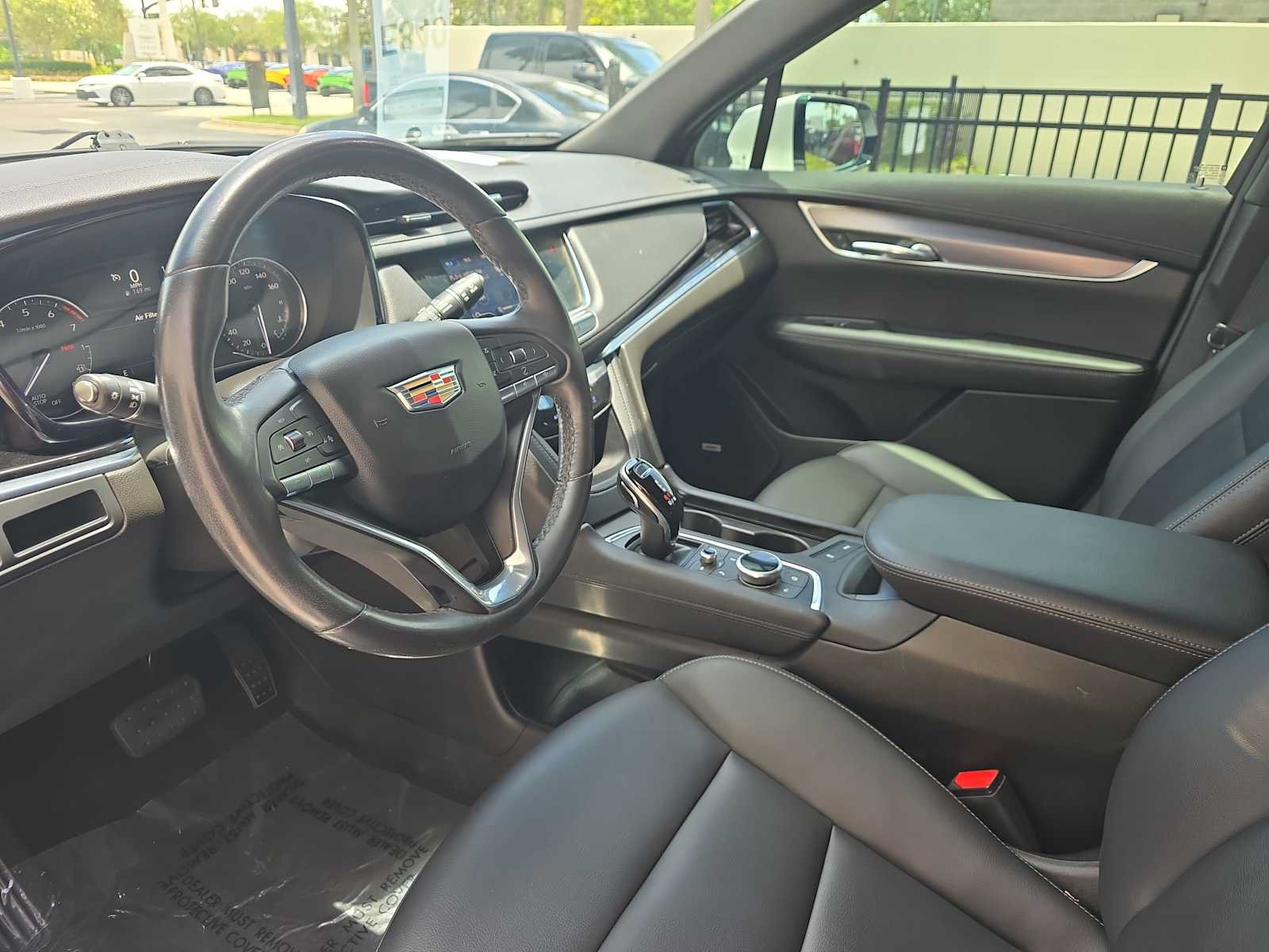 Used 2021 Cadillac XT6 Luxury FWD image 14