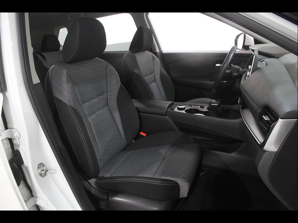 Used 2021 Nissan Rogue SV AWD/4WD image 16