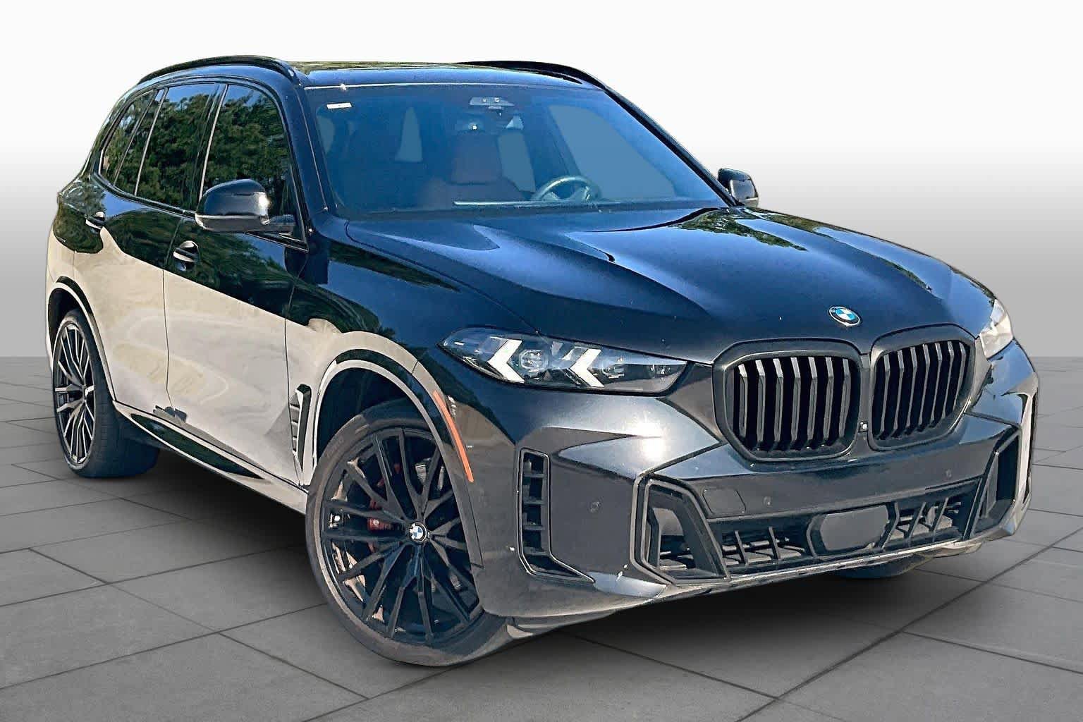 Used 2024 BMW X5 xDrive40i w/ M Sport Package AWD/4WD image 3