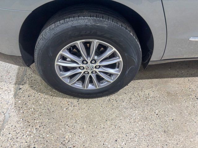 Used 2024 Buick Enclave Premium image 28