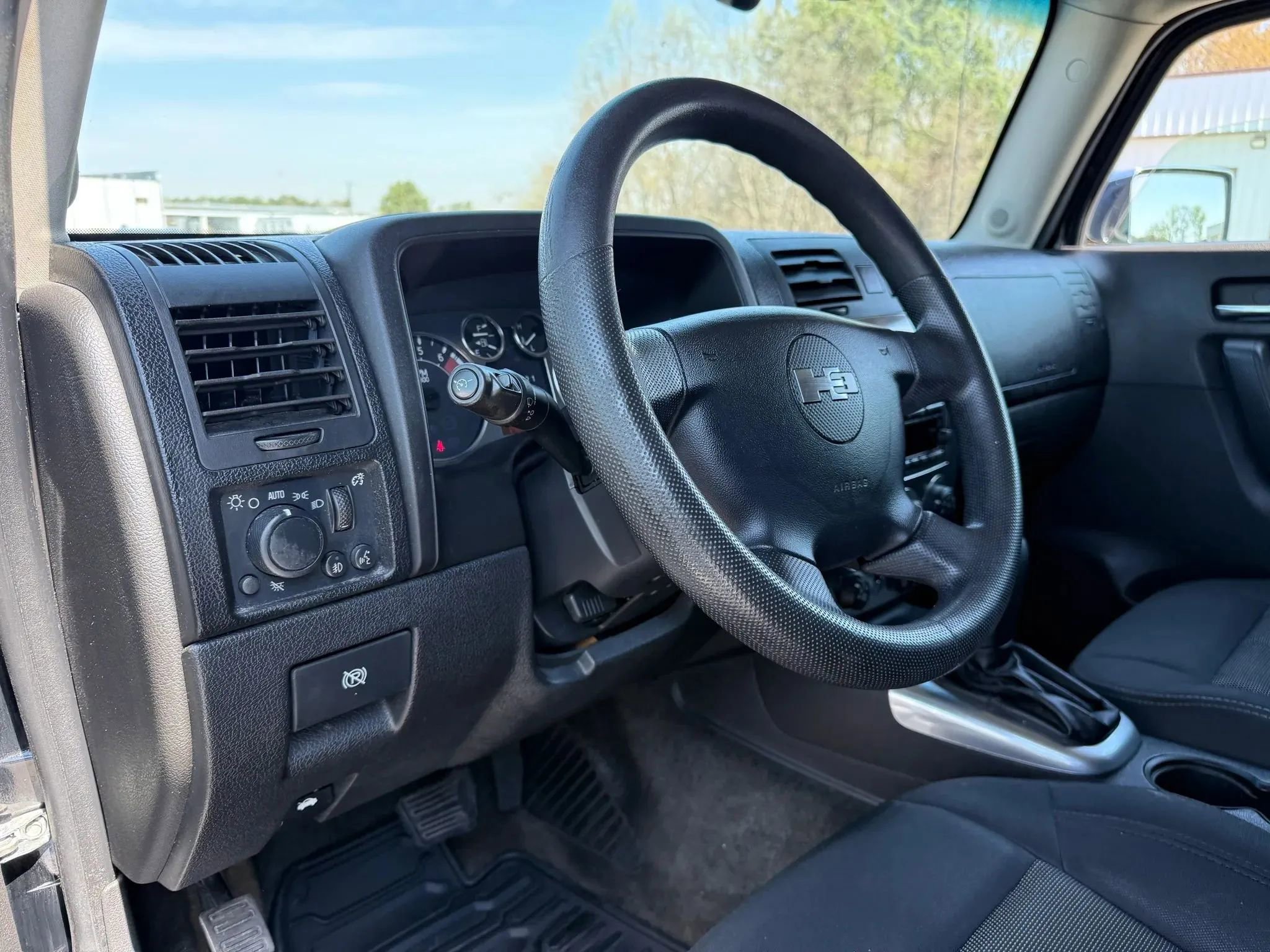 Used 2006 HUMMER H3 Luxury w/ Chrome Appearance Package image 17