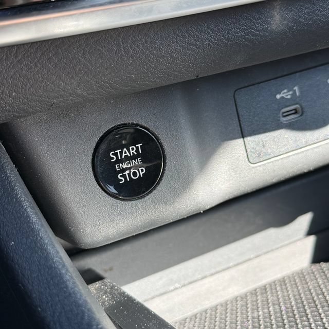 Used 2024 Nissan Rogue S FWD image 33