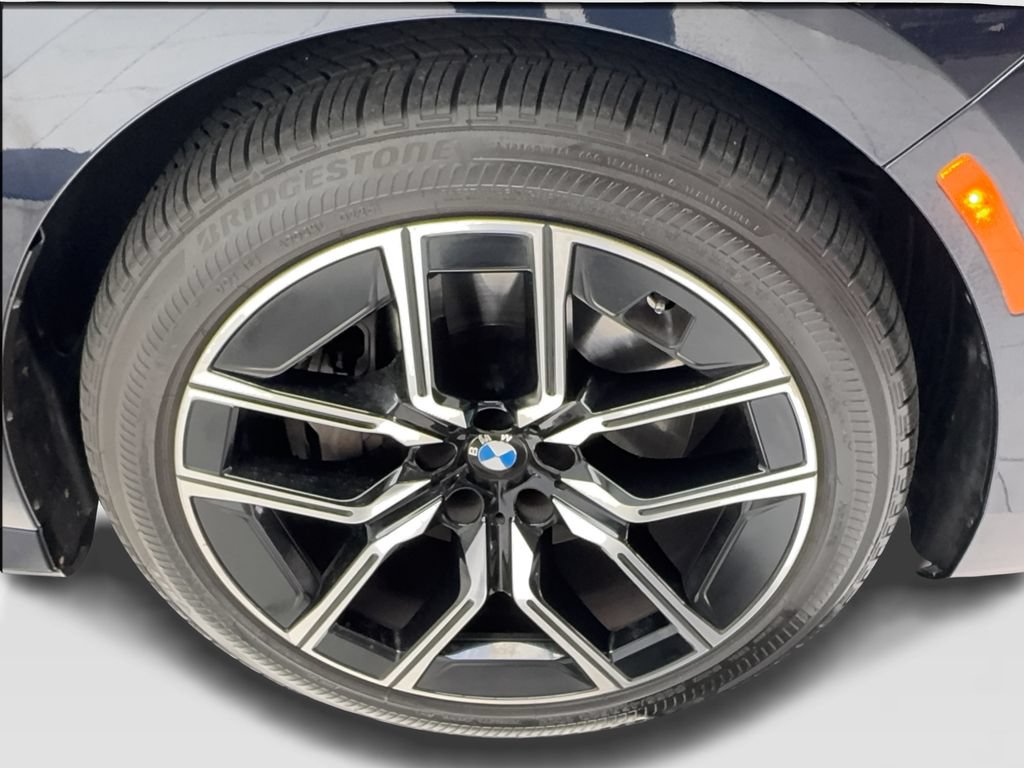 Used 2024 BMW 740i RWD image 15