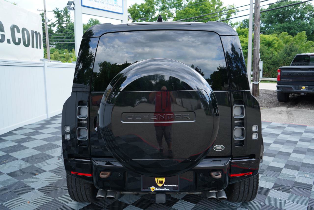 Used 2023 Land Rover Defender 110 V8 AWD/4WD image 9