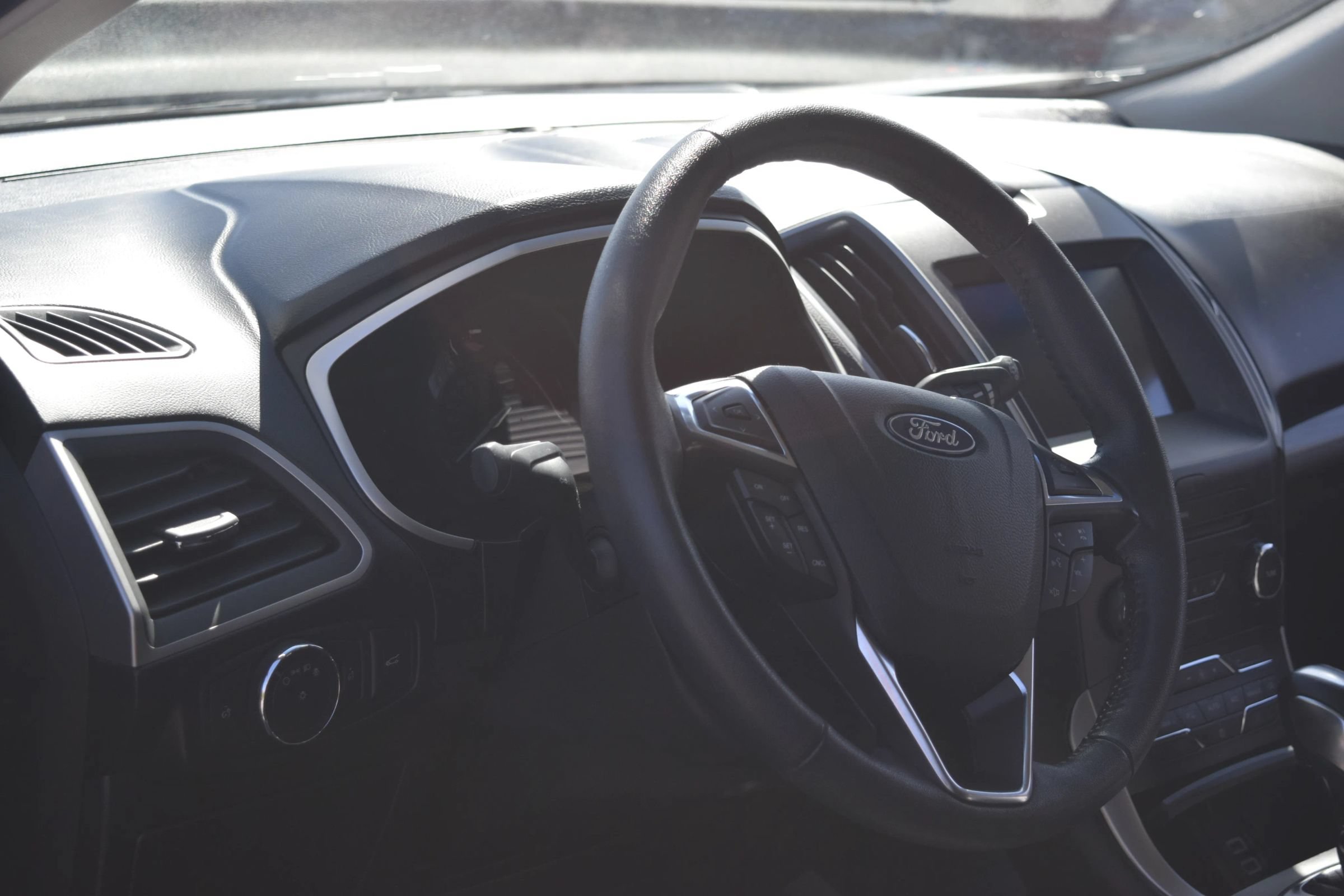 Used 2018 Ford Edge SEL w/ Equipment Group 201A AWD/4WD image 5