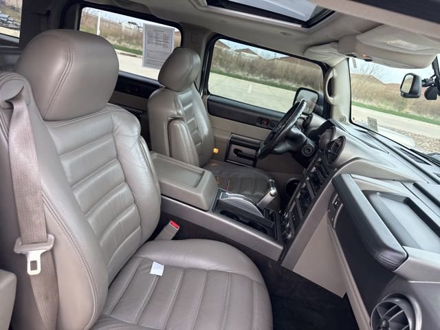 Used 2004 HUMMER H2 w/ Preferred Equipment Group image 15