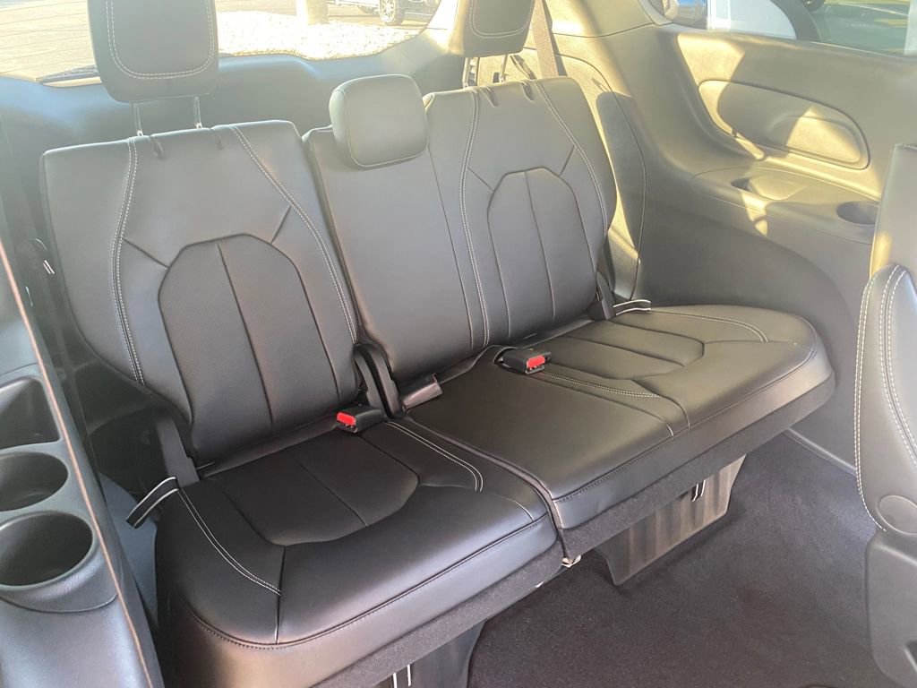 New 2026 Chrysler Voyager LX image 24