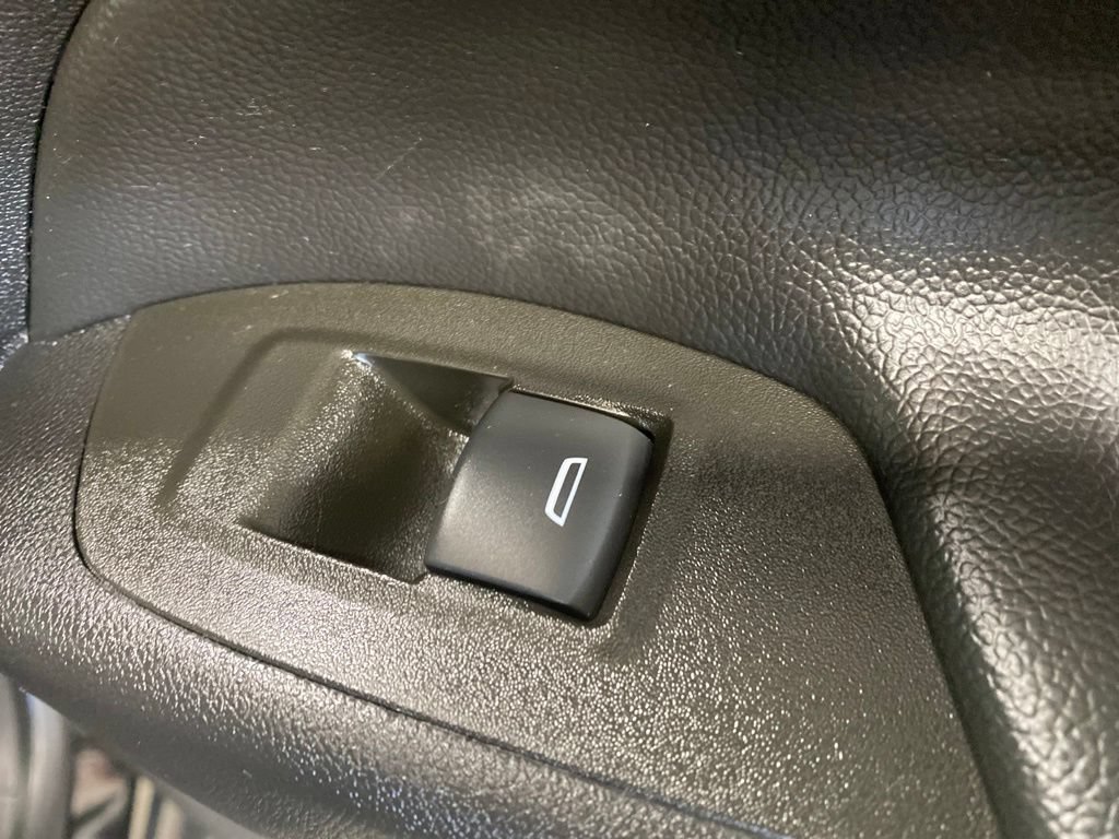 Used 2023 Chevrolet Equinox LT AWD/4WD image 15