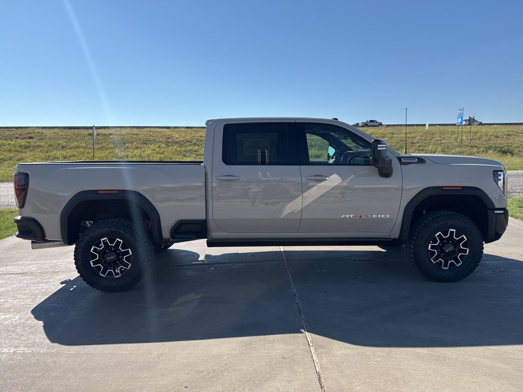 New 2026 GMC Sierra 2500 AT4X image 3