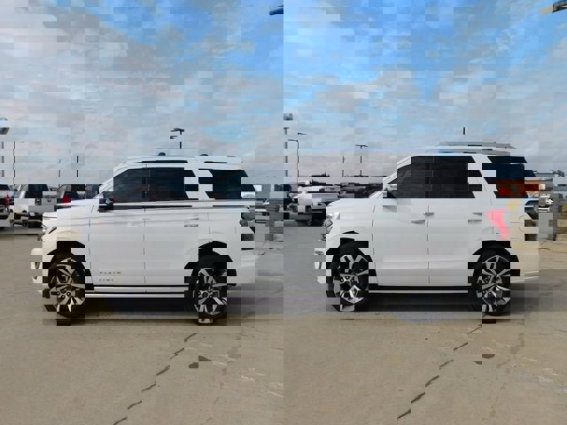 Used 2021 Ford Expedition Platinum image 5