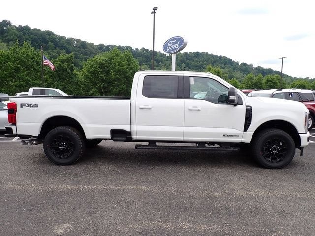 New 2026 Ford F250 Lariat w/ Black Appearance Package AWD/4WD image 8