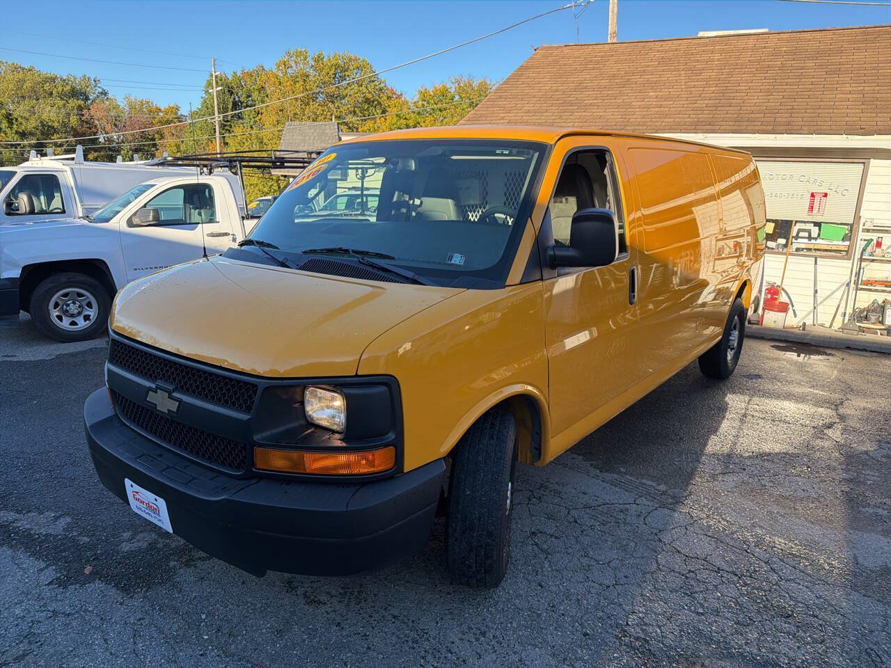 Used 2016 Chevrolet Express 2500 Extended RWD image 4