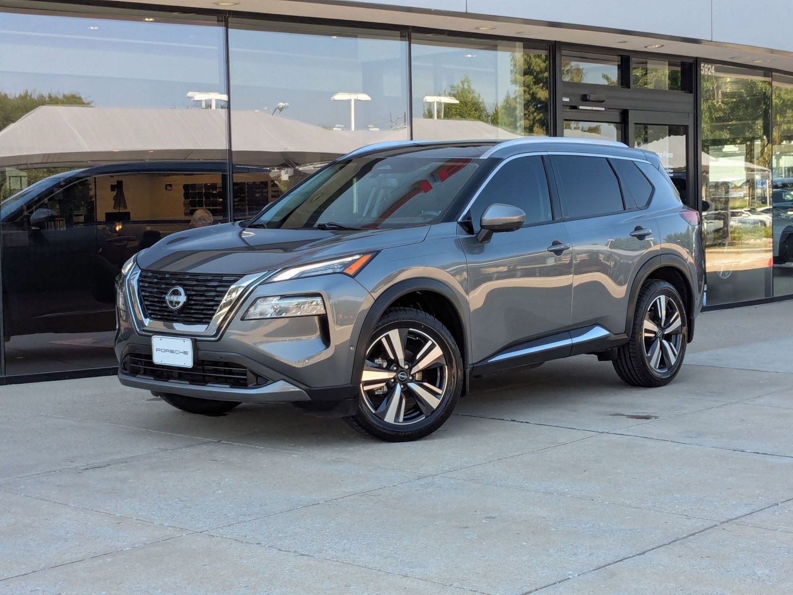 Used 2023 Nissan Rogue SL w/ SL Premium Package