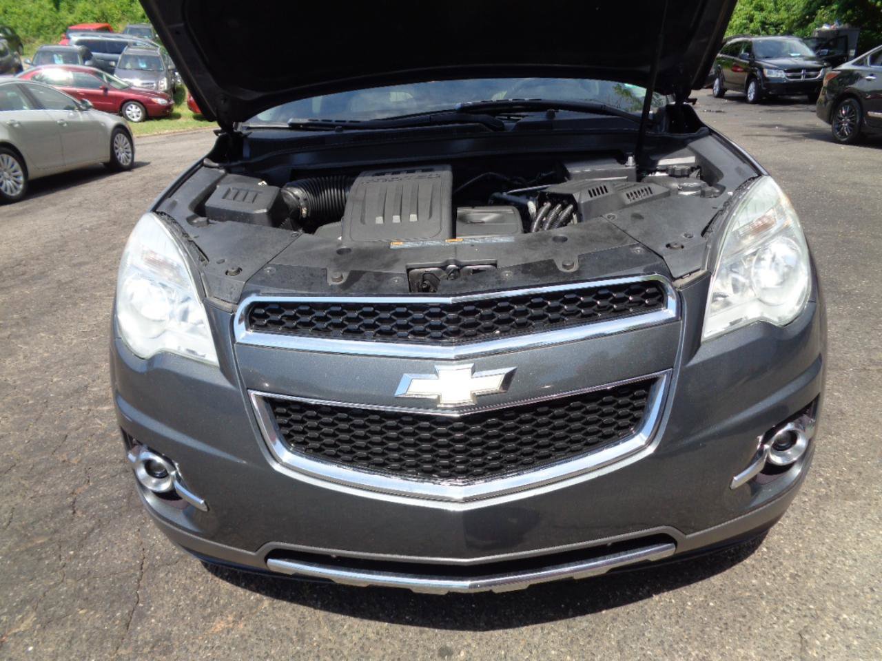 Used 2011 Chevrolet Equinox LT w/ Chrome Appearance Package image 24