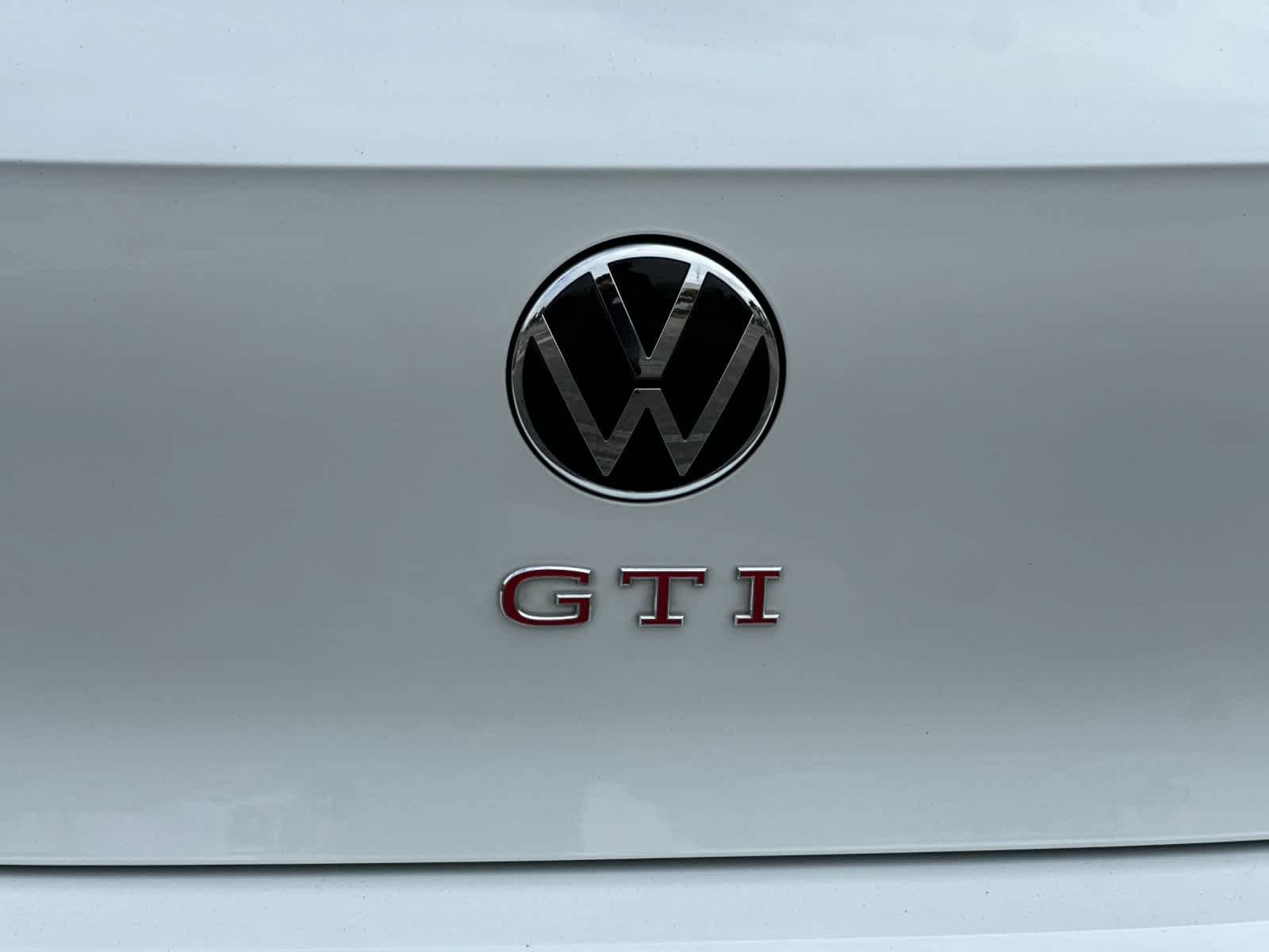 Used 2023 Volkswagen GTI SE FWD image 29