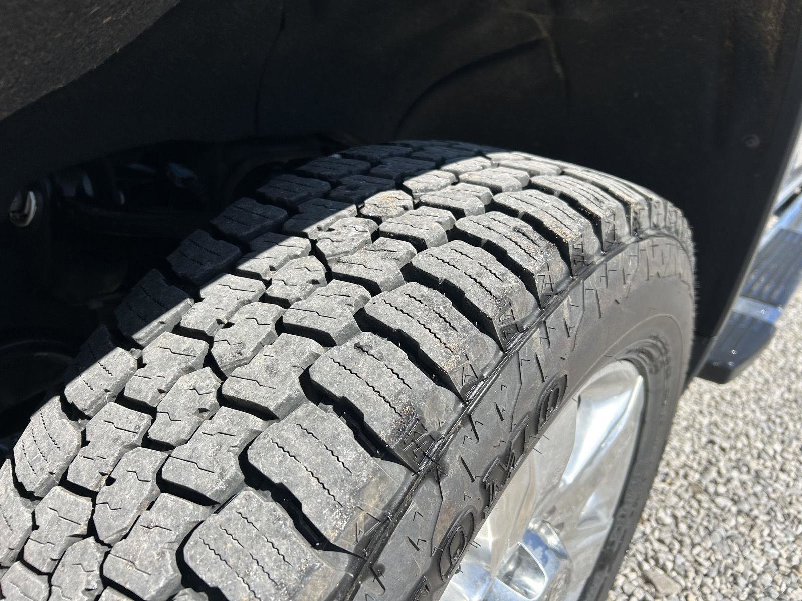 Used 2022 Chevrolet Silverado 2500 LTZ w/ LTZ Premium Package image 9